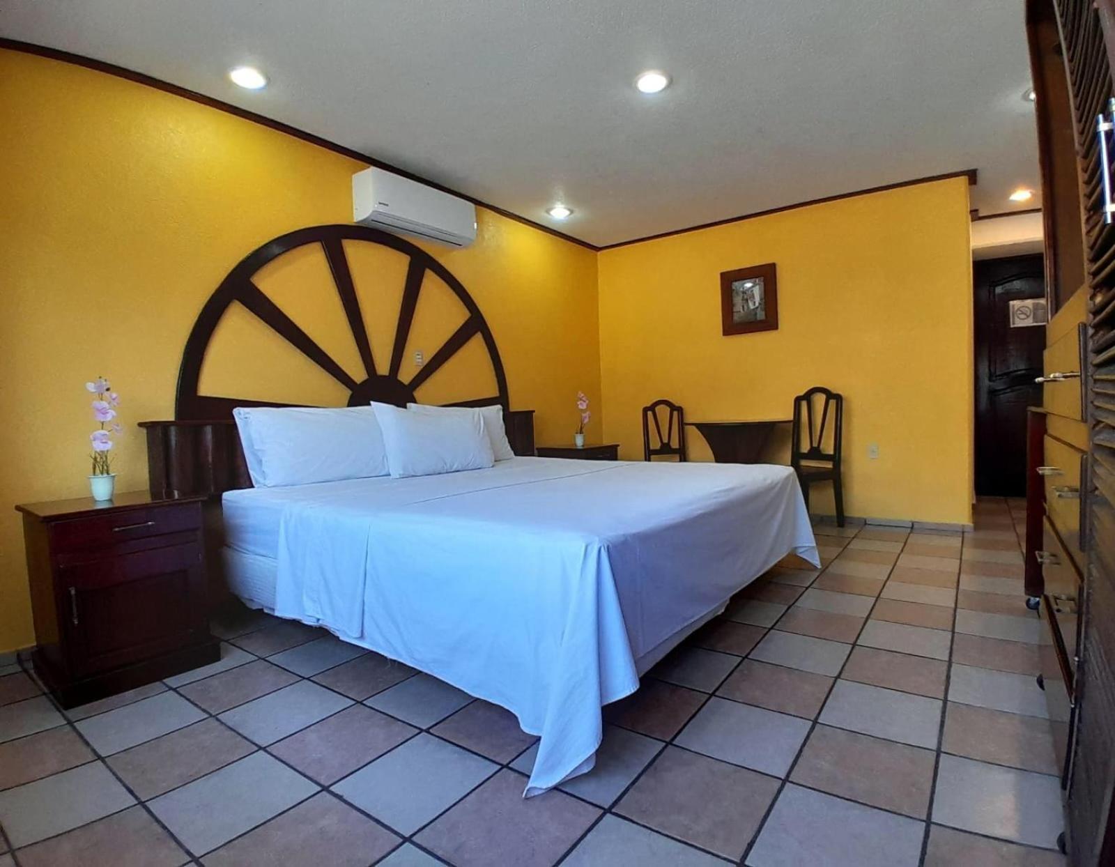 Hotel Esmeralda Poza Rica Екстер'єр фото